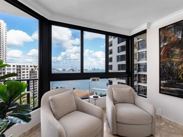 Apartment for rent  Unit #A1716 - photo 6692859