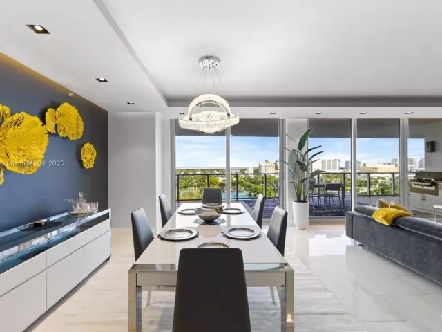 3-bedroom condo for sale in Fort Lauderdale - 1180 N Federal Hwy 1102 - MondialRealty