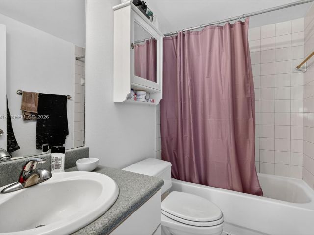 Apartment for sale  Unit #1108 - photo 6711596