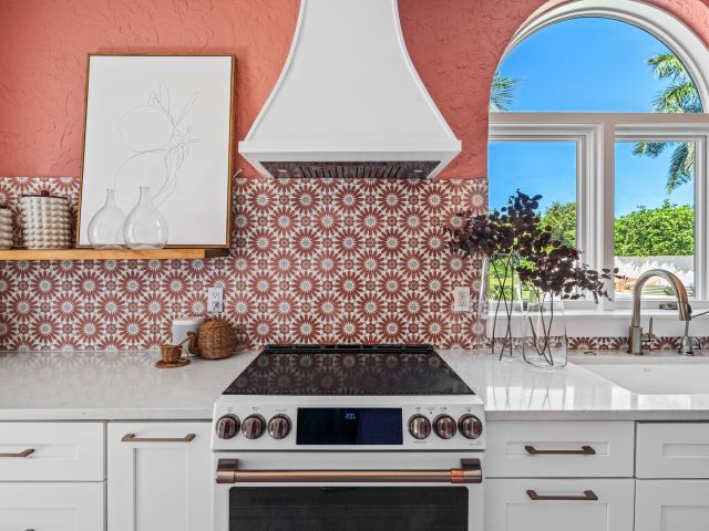 Home for sale at 704 N Swinton Avenue - photo 6707995