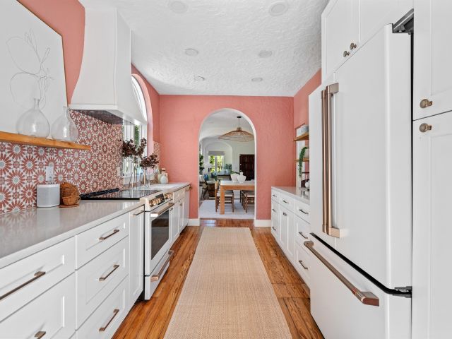 Home for sale at 704 N Swinton Avenue - photo 6707996