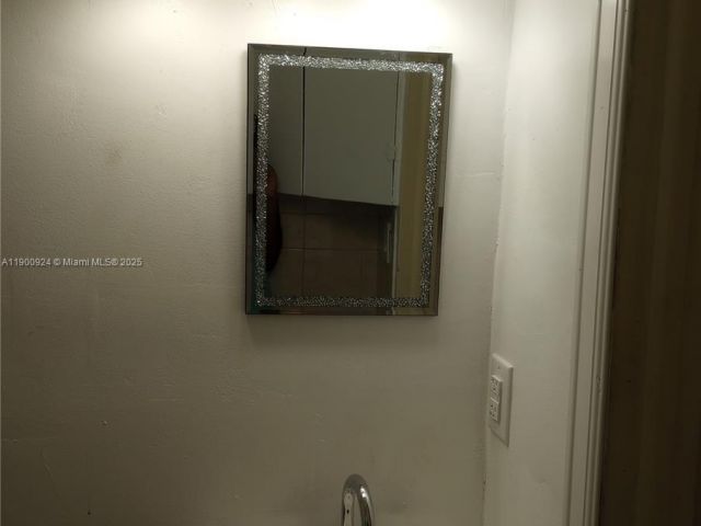 3-bedroom home for rent in Miami - 1918 NW 82nd St 0 - MondialRealty