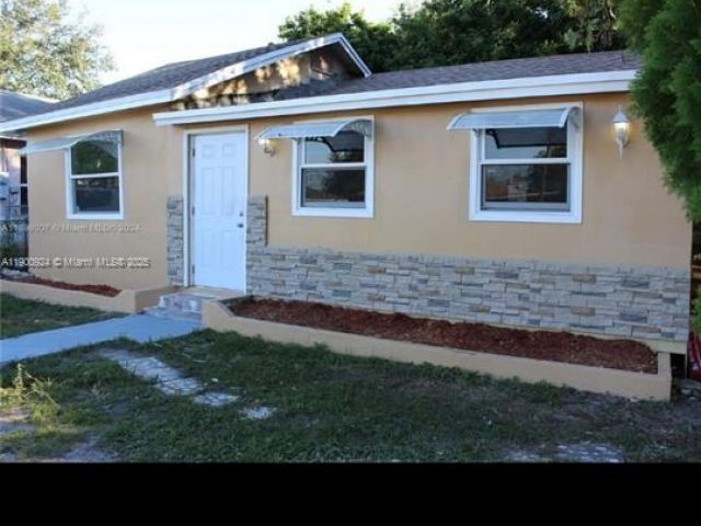 3-bedroom home for rent in Miami - 1918 NW 82nd St 0 - MondialRealty