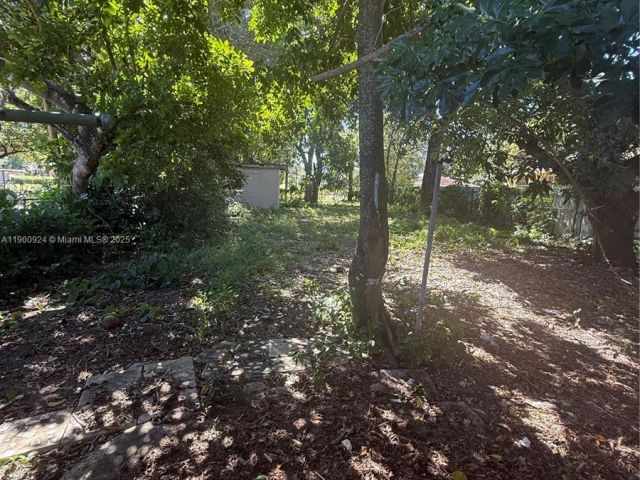 3-bedroom home for rent in Miami - 1918 NW 82nd St 0 - MondialRealty