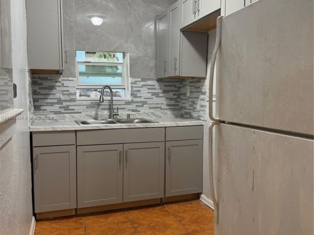 3-bedroom home for rent in Miami - 1918 NW 82nd St 0 - MondialRealty