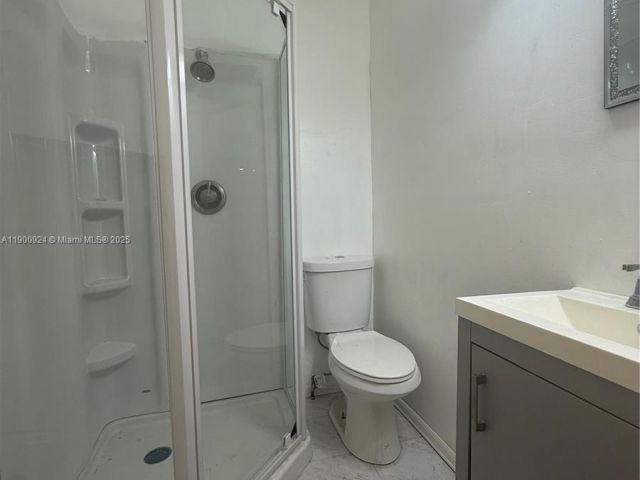 3-bedroom home for rent in Miami - 1918 NW 82nd St 0 - MondialRealty