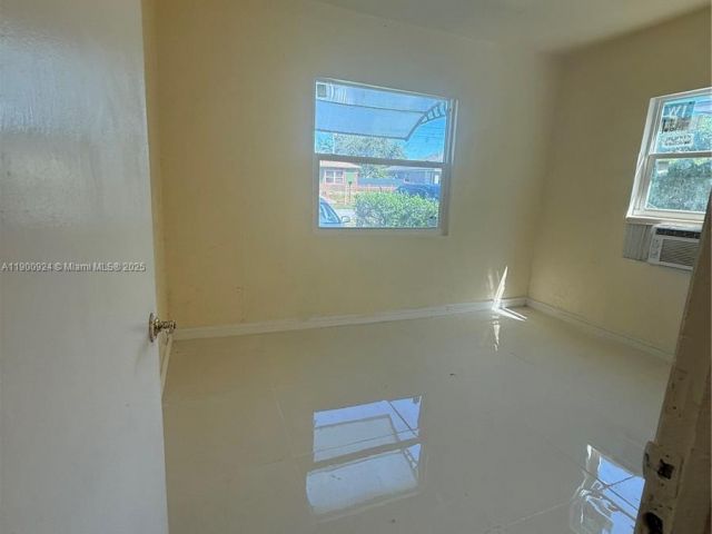 3-bedroom home for rent in Miami - 1918 NW 82nd St 0 - MondialRealty