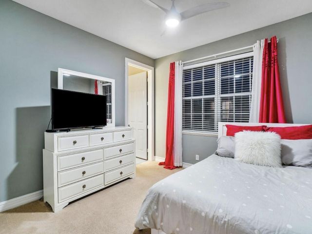 Home for rent at 111 SW 2nd Avenue - photo 6713071