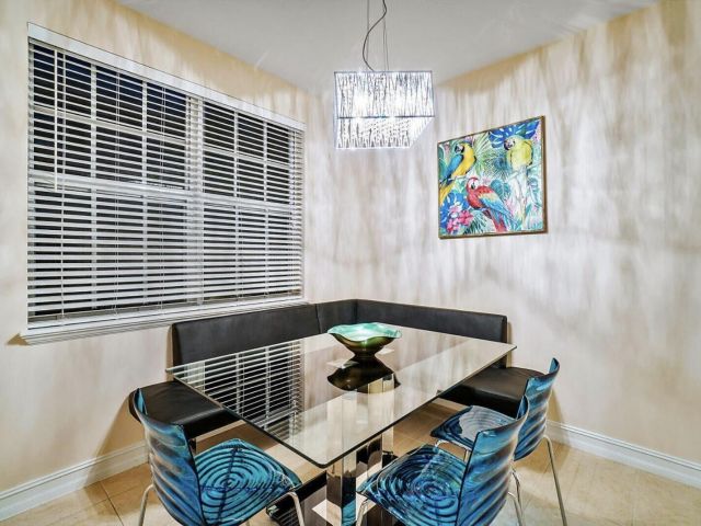 Home for rent at 111 SW 2nd Avenue - photo 6713075