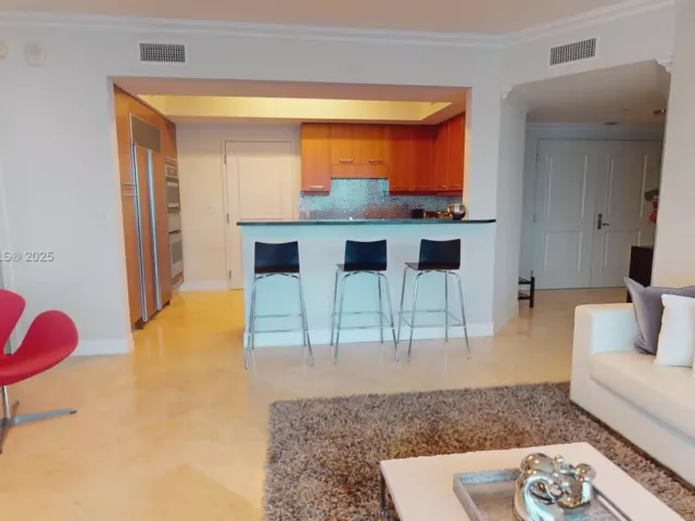 3-bedroom condo for rent in Hollywood - 3101 S Ocean Dr 1705 - MondialRealty