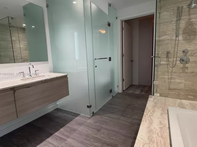 Apartment for sale  Unit #2603 - photo 6693357