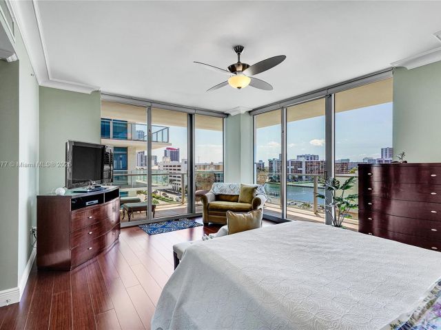 Apartment for rent  Unit #701 - photo 6697910