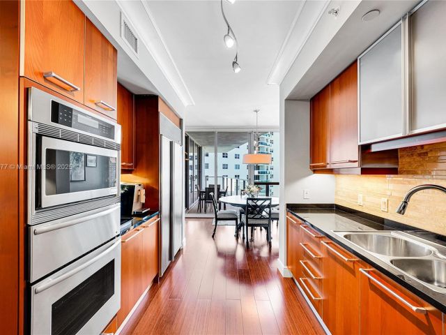 Apartment for rent  Unit #701 - photo 6697914