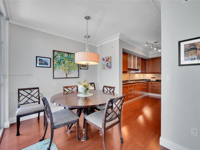 Apartment for rent  Unit #701 - photo 6697917