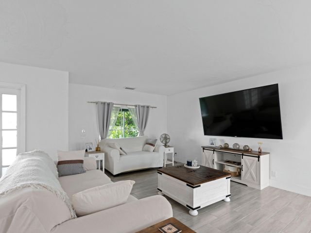 Home for sale at 5285 Sunrise Boulevard - photo 6717197