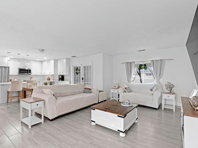 Home for sale at 5285 Sunrise Boulevard - photo 6717198