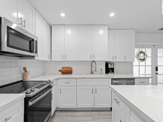 Home for sale at 5285 Sunrise Boulevard - photo 6717200