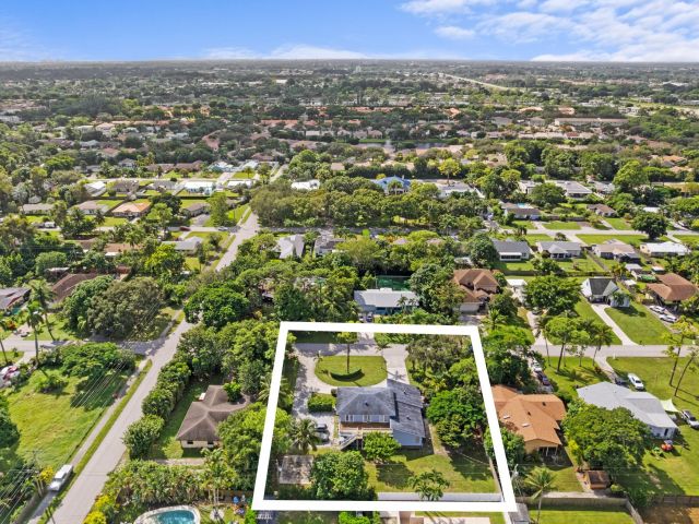 Home for sale at 5285 Sunrise Boulevard - photo 6717202