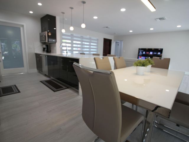 Home for rent at 2548 SE 14th Street E 2548 Se 14th St - photo 6697028