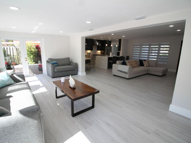 Home for rent at 2548 SE 14th Street E 2548 Se 14th St - photo 6697035