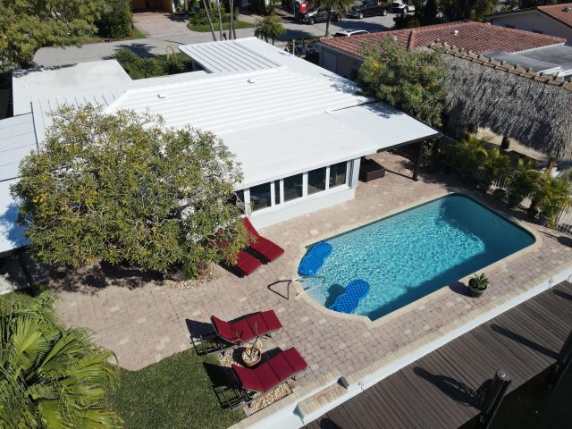 Home for rent at 2548 SE 14th Street E 2548 Se 14th St - photo 6697037