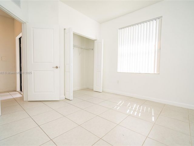 3-bedroom home for rent in Homestead - 13237 SW 286th Ter 13237 - MondialRealty