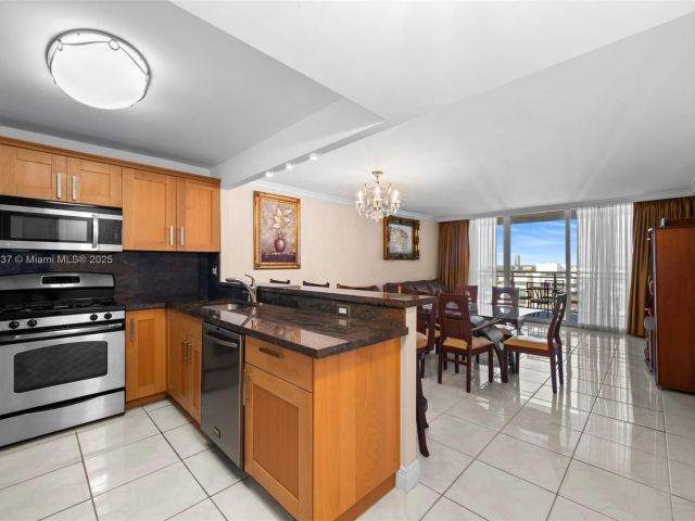 1-bedroom condo for sale in Hallandale Beach - 2030 S Ocean Dr 1701 - MondialRealty