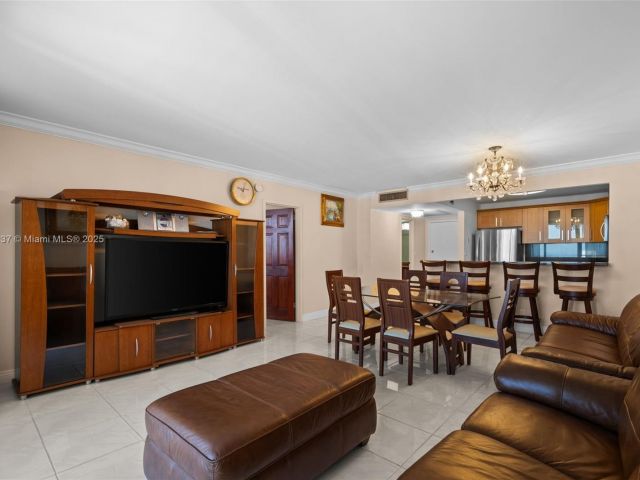 1-bedroom condo for sale in Hallandale Beach - 2030 S Ocean Dr 1701 - MondialRealty