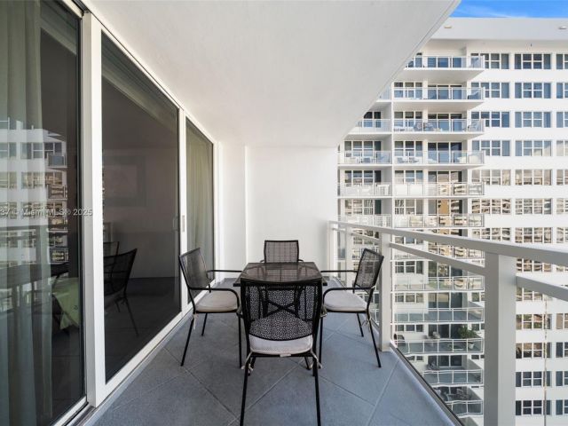 1-bedroom condo for sale in Hallandale Beach - 2030 S Ocean Dr 1701 - MondialRealty