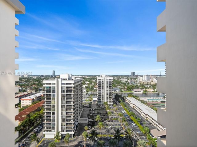 1-bedroom condo for sale in Hallandale Beach - 2030 S Ocean Dr 1701 - MondialRealty