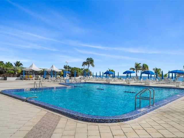 1-bedroom condo for sale in Hallandale Beach - 2030 S Ocean Dr 1701 - MondialRealty