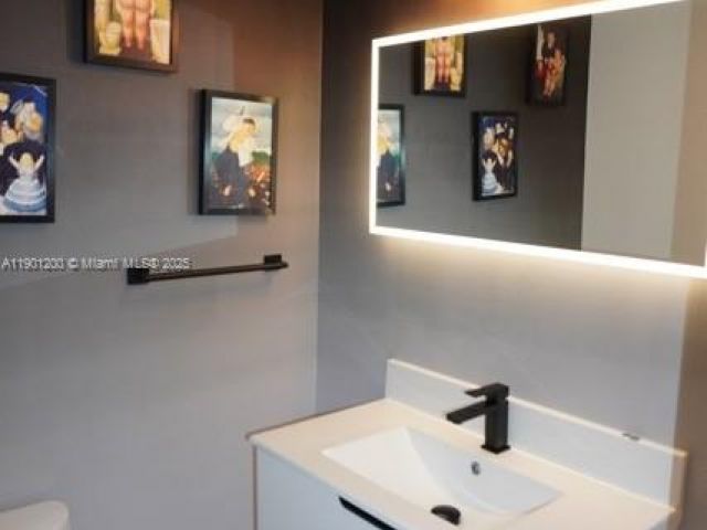 Apartment for sale  Unit #412 - photo 6697856