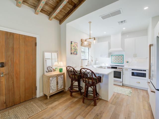 Home for rent at 110 Marine Way Valencia #3 - photo 6717161