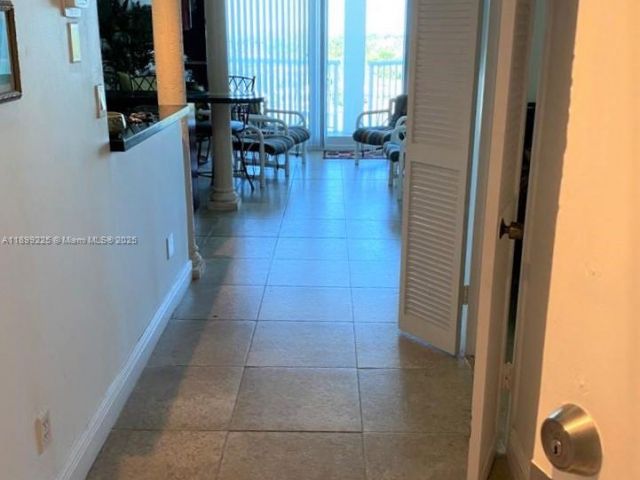 Apartment for rent  Unit #729 - photo 7440717