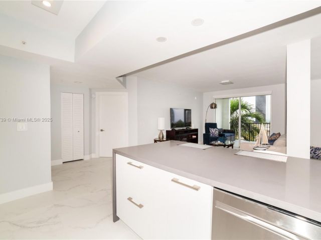 Apartment for sale  Unit #4607 - photo 6694670