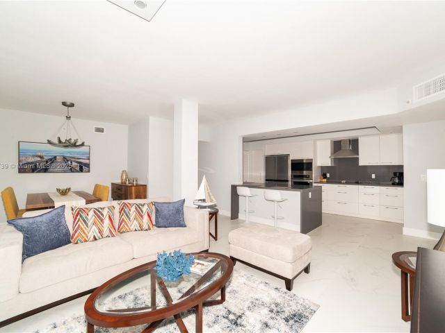 Apartment for sale  Unit #4607 - photo 6694676