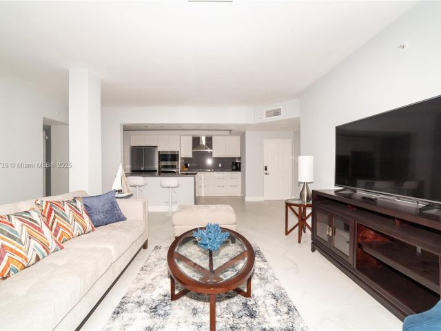 Apartment for sale  Unit #4607 - photo 6694677