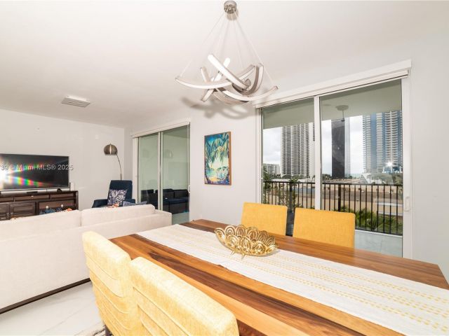 Apartment for sale  Unit #4607 - photo 6694680