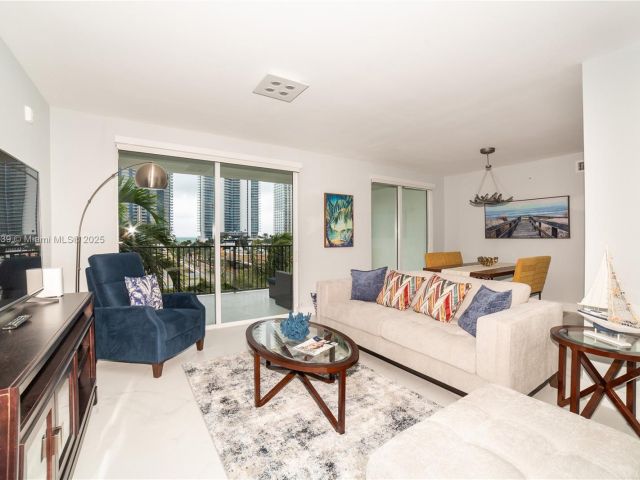 Apartment for sale  Unit #4607 - photo 6694684