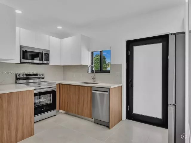 2-bedroom home for sale in Delray Beach - 107 Central Ave - MondialRealty