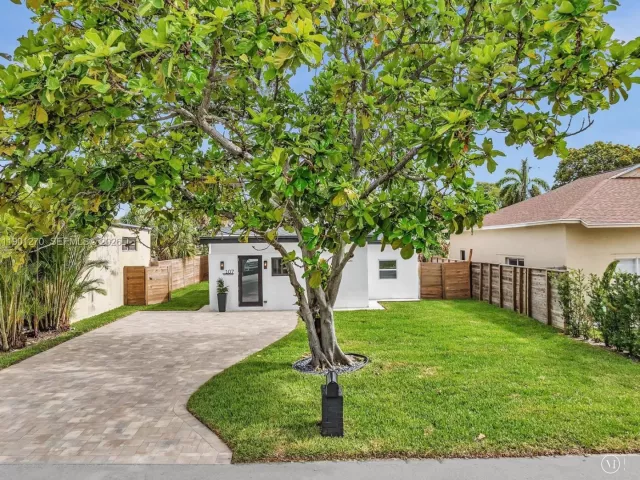 2-bedroom home for sale in Delray Beach - 107 Central Ave - MondialRealty