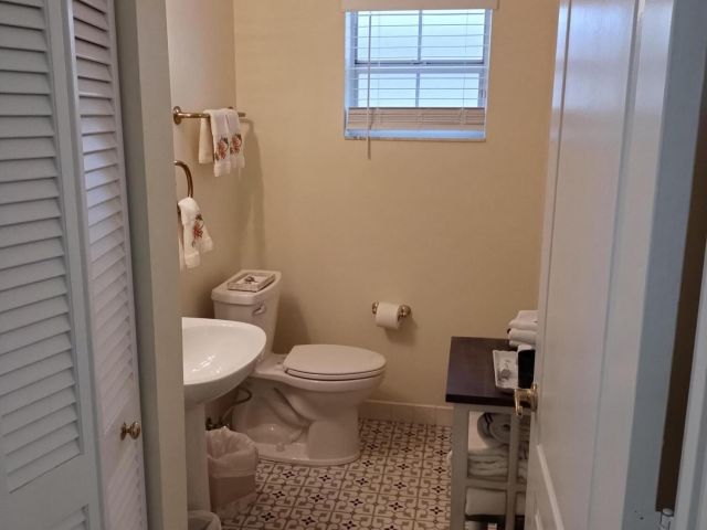 Home for sale at 906 Dickens Place - photo 6711464