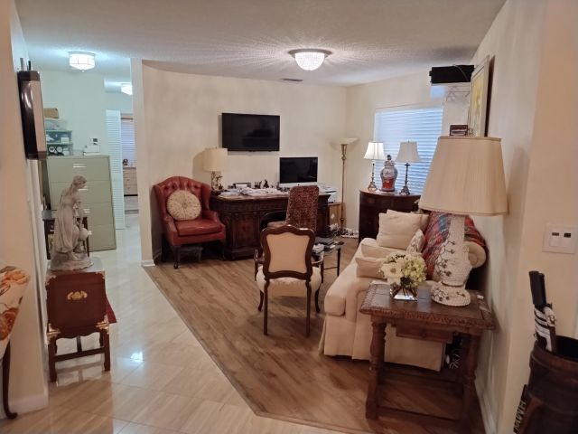 Home for sale at 906 Dickens Place - photo 6711470