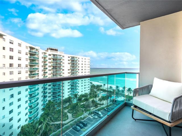 1-bedroom condo for sale in Hollywood - 4001 S Ocean Dr 12K - MondialRealty