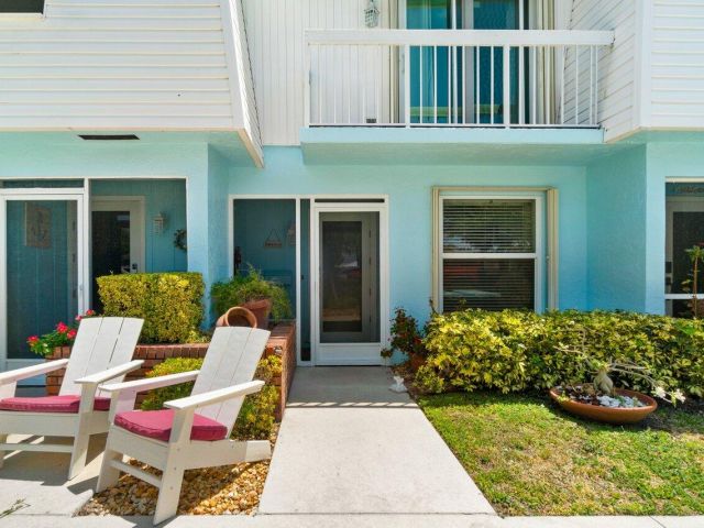 Home for rent at 842 SE 19th Avenue 103 - photo 6695250