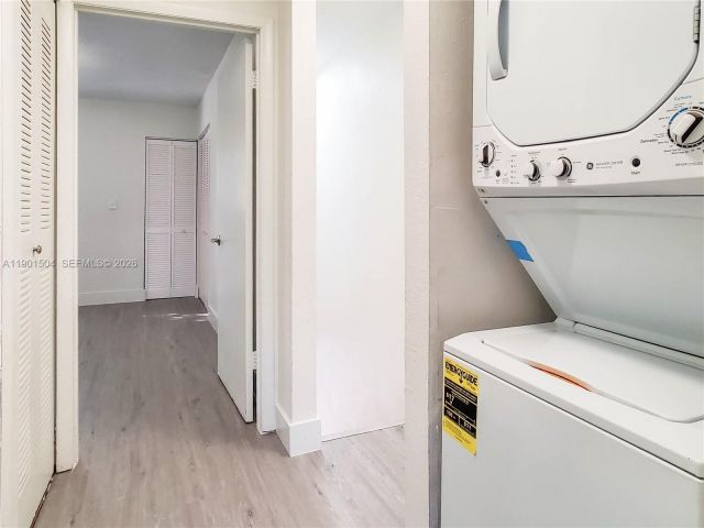 Home for rent at 1901 NW S River Dr 61F - photo 7442566