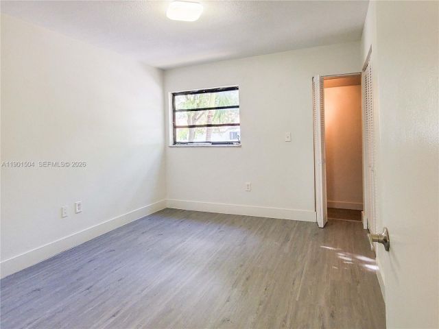 Home for rent at 1901 NW S River Dr 61F - photo 7442570