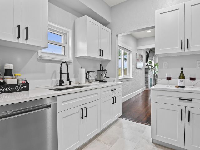 Home for sale at 424 Malverne Road - photo 6708353