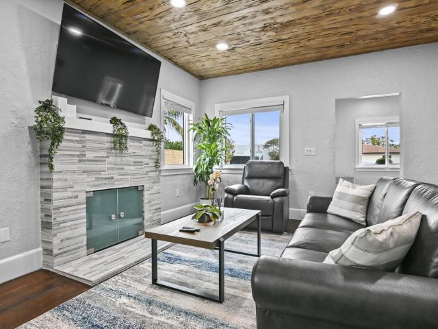 Home for sale at 424 Malverne Road - photo 6708362