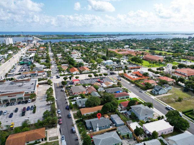 Home for sale at 424 Malverne Road - photo 6708366